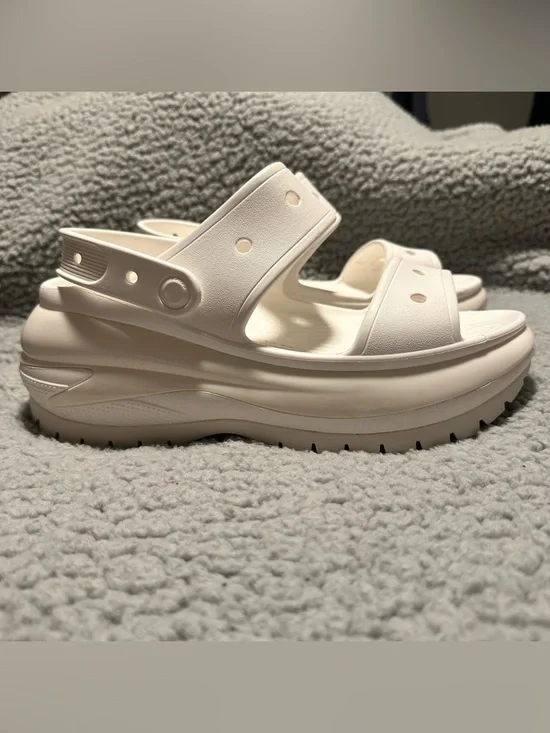 CROCS Women's white Platform Sandals - Picture 1 of 5